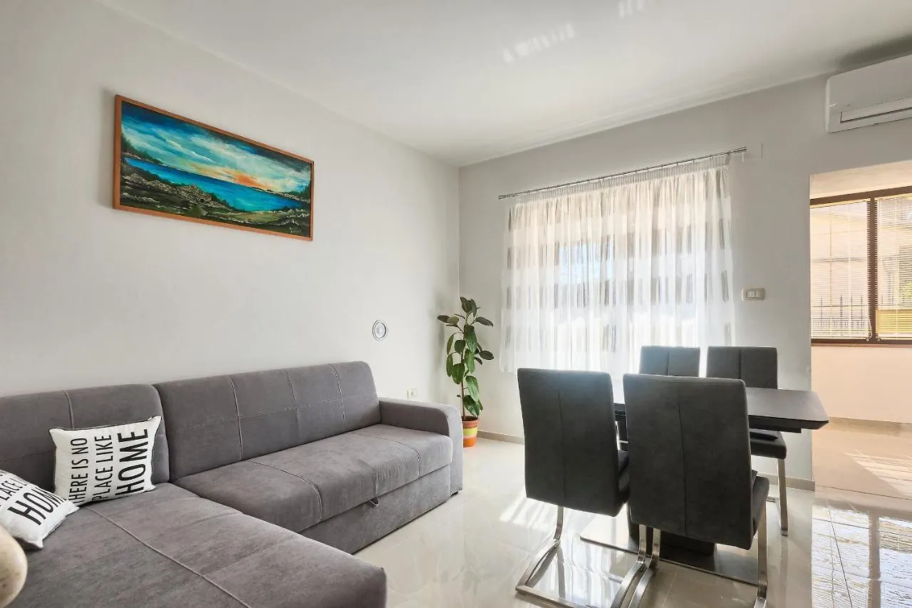 Andrea Del Mar Apartment Pula Croatia